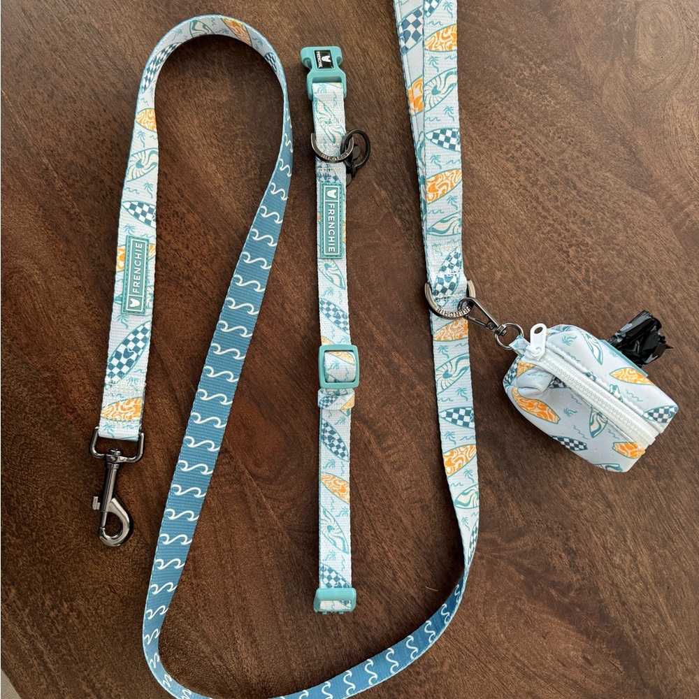 NWOT Frenchie Bulldog Surf leash, collar, and poop bag holder